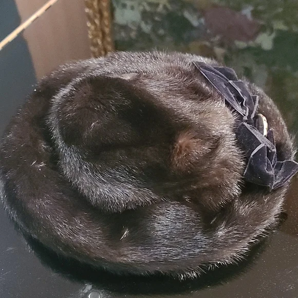 Mink fur hat - Picture 1 of 7